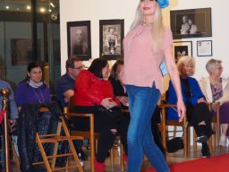 Fashion Show in der Contemplor Galerie Wien am 16. 03. 2024